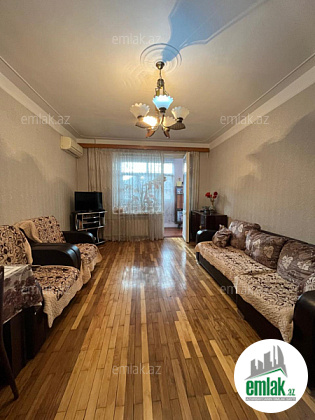 Satılır 5 otaqlı köhnə tikili 105 m²