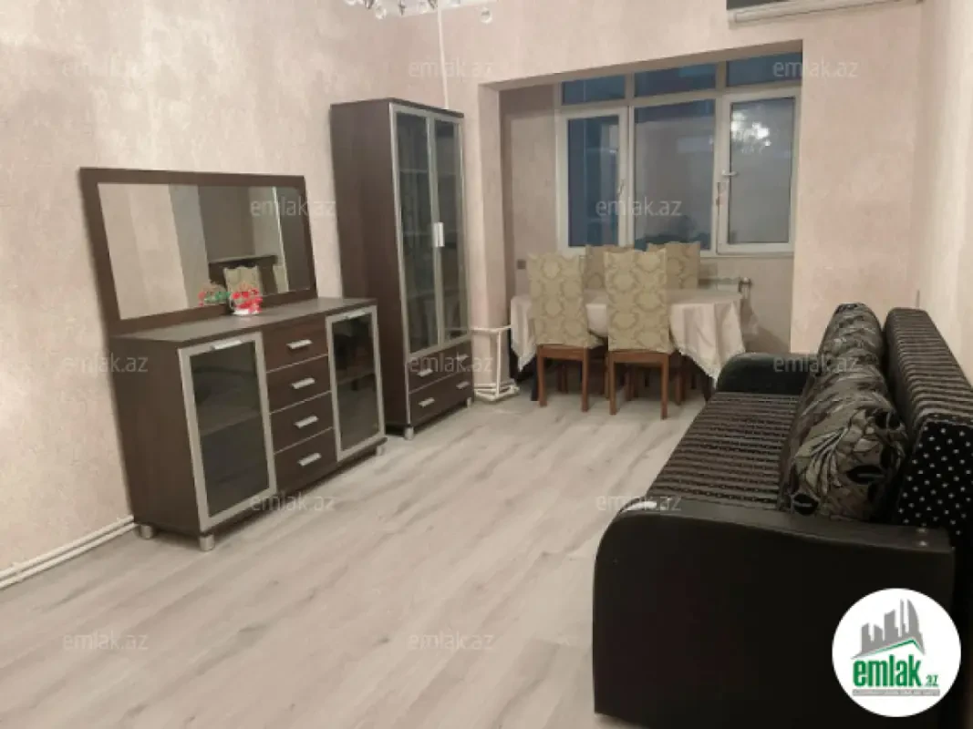 Satılır 3 otaqlı köhnə tikili 90 m²
