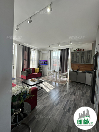 Satılır 5 otaqlı mənzil 170 m²