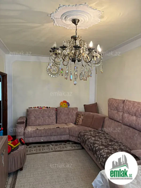 Satılır 3 otaqlı köhnə tikili 85 m²