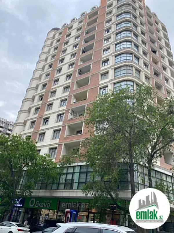 Satılır 5 otaqlı yeni tikili 235 m²