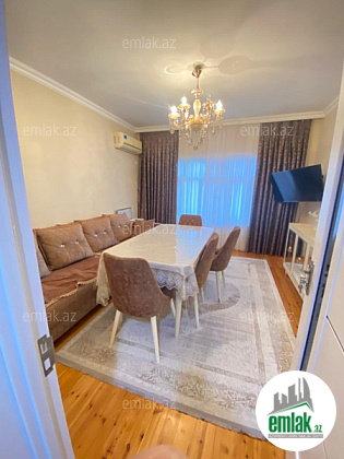 Satılır 3 otaqlı köhnə tikili 90 m²