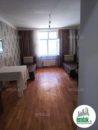Satılır 1 otaqlı köhnə tikili 42 m²