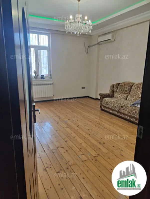 Satılır 2 otaqlı yeni tikili 72 m²