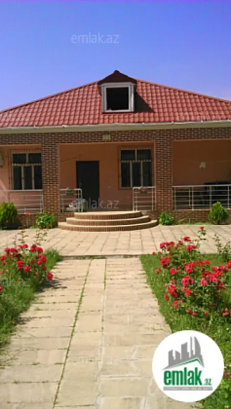 Satılır 4 otaqlı həyət evi 150 m²