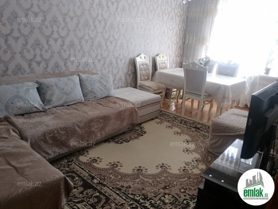 Satılır 3 otaqlı köhnə tikili 75 m²
