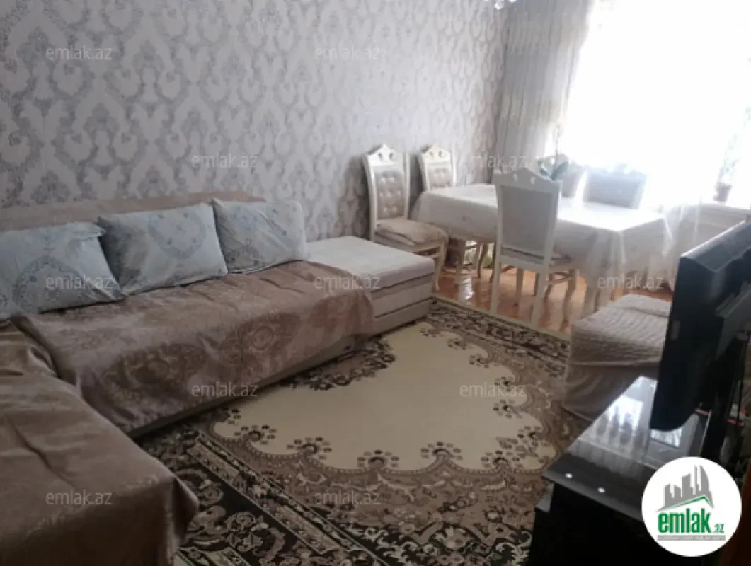 Satılır 3 otaqlı köhnə tikili 75 m²