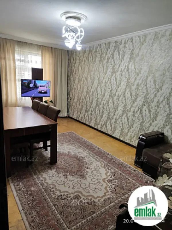 Satılır 3 otaqlı köhnə tikili 90 m²