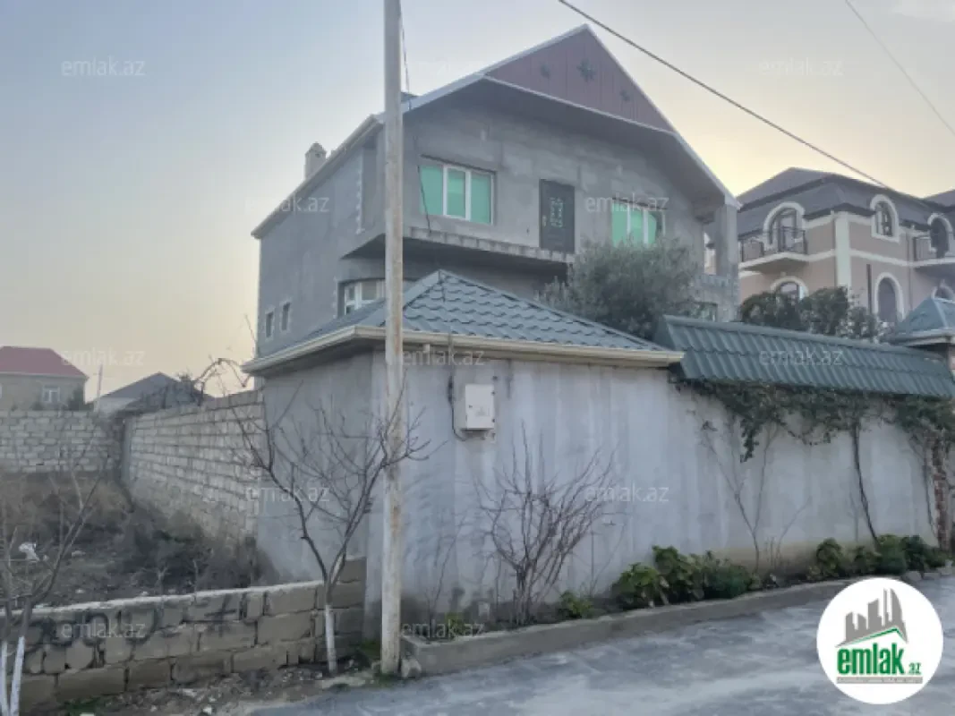 Satılır 7 otaqlı həyət evi 370 m²