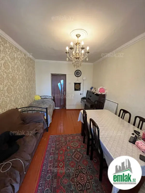 Satılır 2 otaqlı köhnə tikili 50 m²