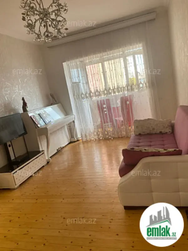 Satılır 2 otaqlı köhnə tikili 65 m²