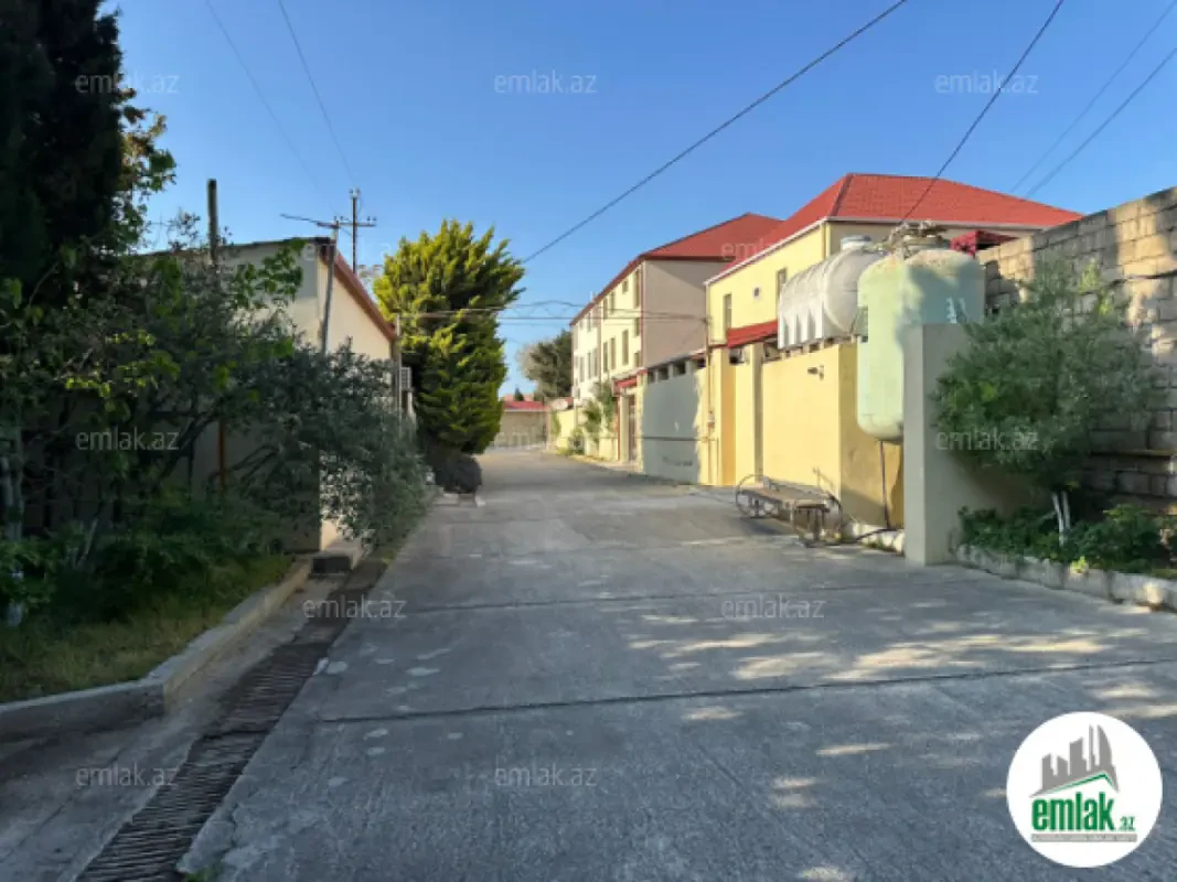 Satılır 6 otaqlı həyət evi 450 m²