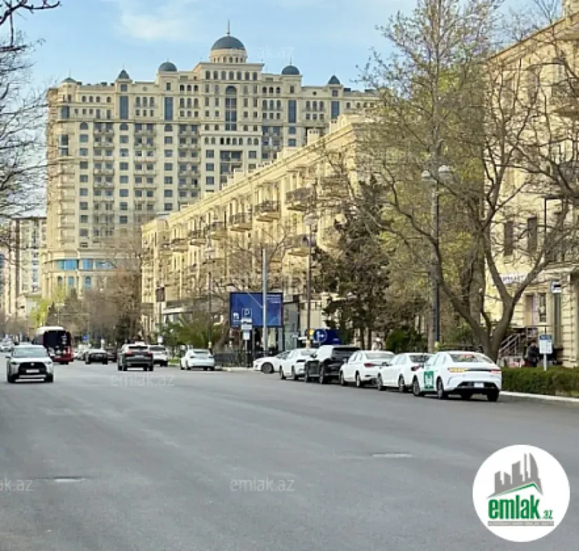 Satılır 3 otaqlı köhnə tikili 80 m²