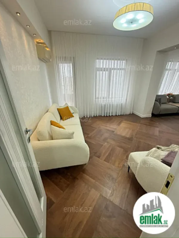 Satılır 3 otaqlı yeni tikili 160 m²