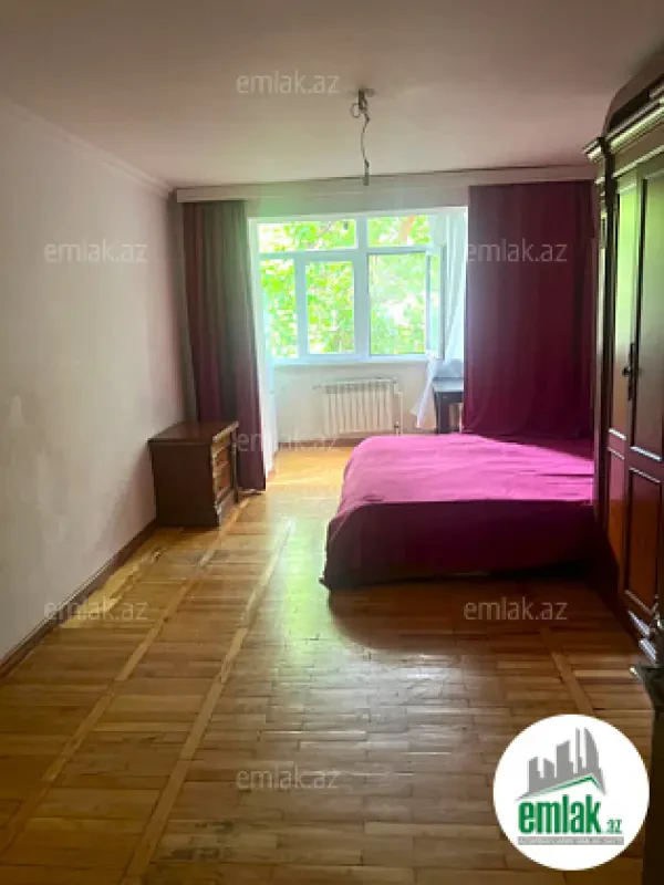 Satılır 3 otaqlı köhnə tikili 70 m²