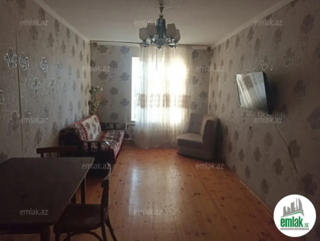 Satılır 3 otaqlı köhnə tikili 70 m²
