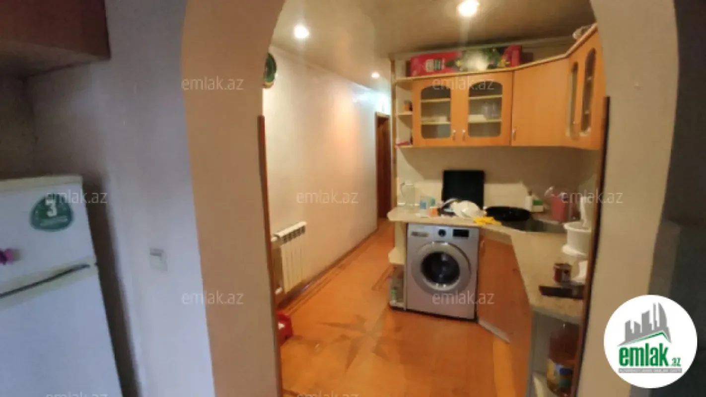 Satılır 2 otaqlı köhnə tikili 55 m²