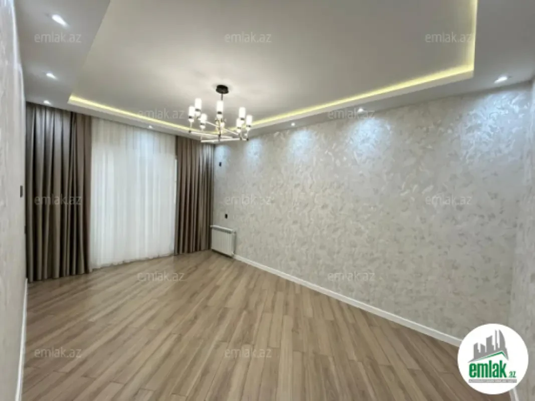 Satılır 4 otaqlı köhnə tikili 105 m²