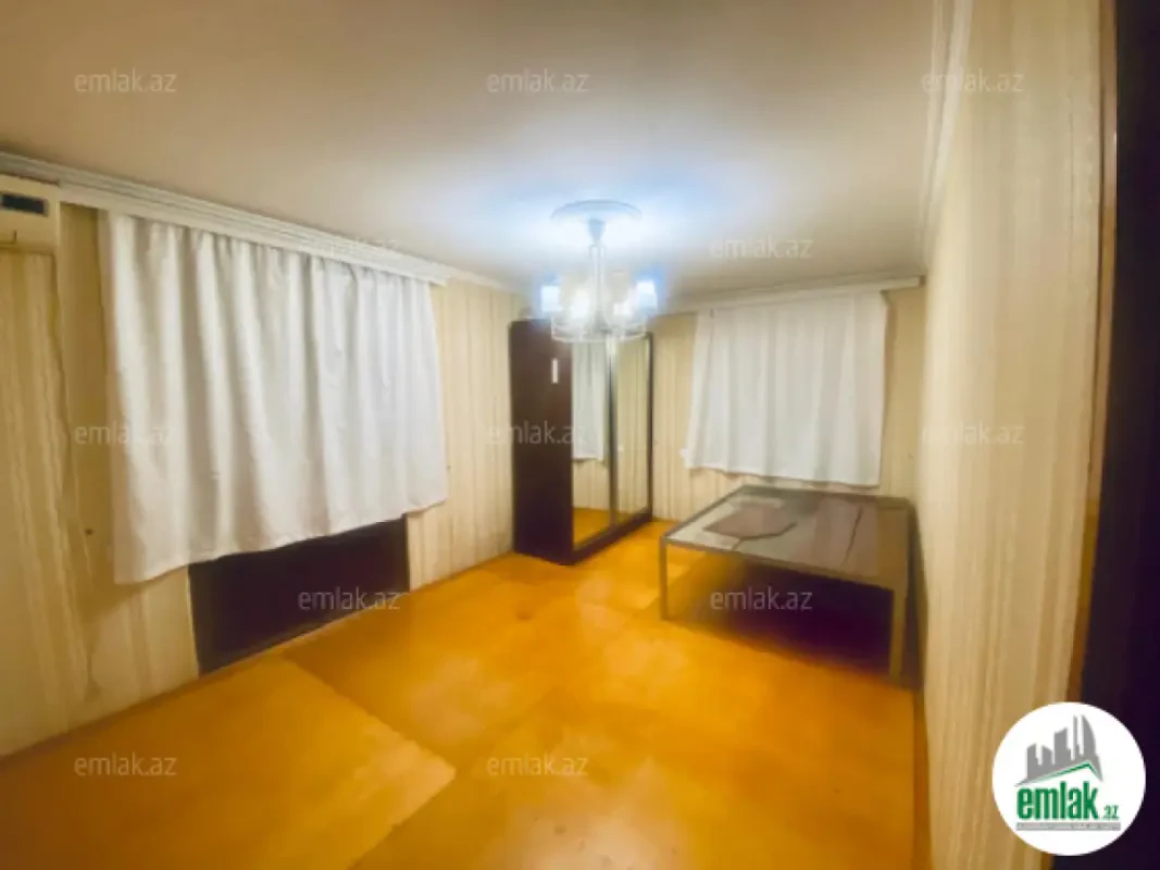 Satılır 1 otaqlı köhnə tikili 30 m²