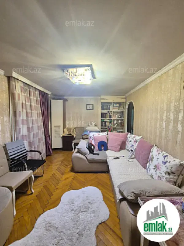 Satılır 2 otaqlı köhnə tikili 40 m²