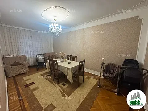 Satılır 4 otaqlı köhnə tikili 100 m² — Bakı 4 otaq 100.00 m²