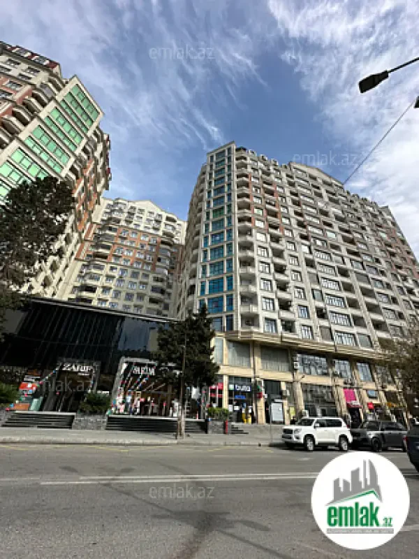 Satılır 3 otaqlı yeni tikili 145 m²