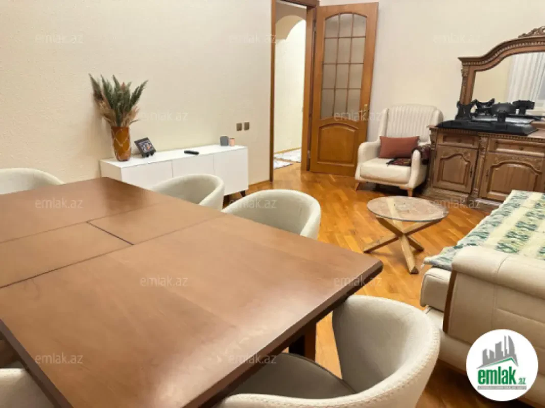Satılır 3 otaqlı köhnə tikili 85 m²