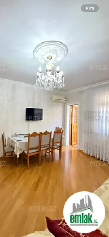 Satılır 5 otaqlı köhnə tikili 150 m²