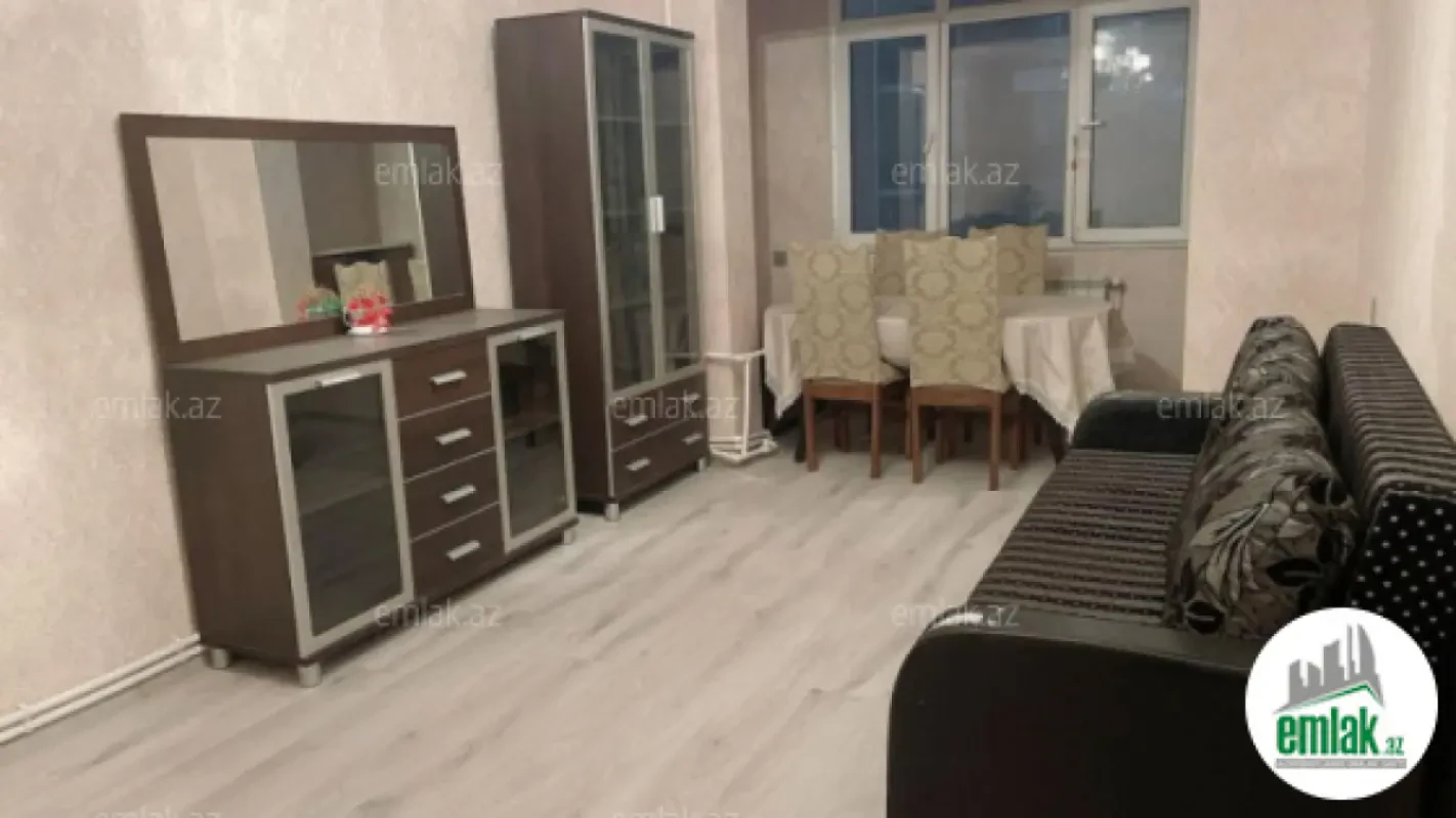 Satılır 3 otaqlı köhnə tikili 80 m²