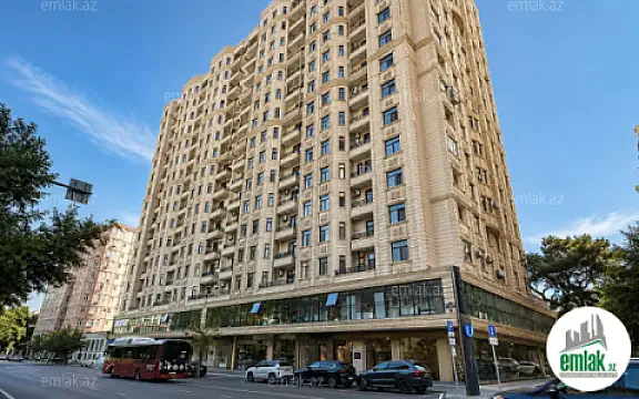 Satılır 4 otaqlı yeni tikili 245 m² — Bakı 4 otaq 245.00 m²