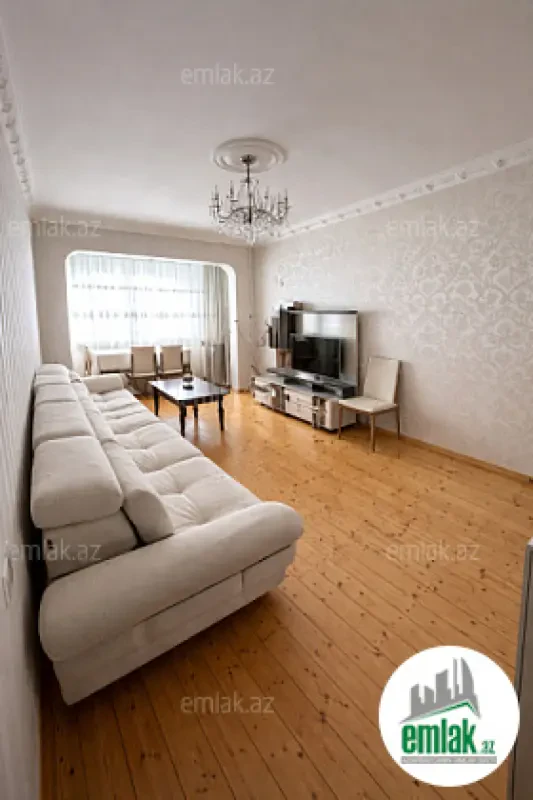 Satılır 2 otaqlı köhnə tikili 70 m²