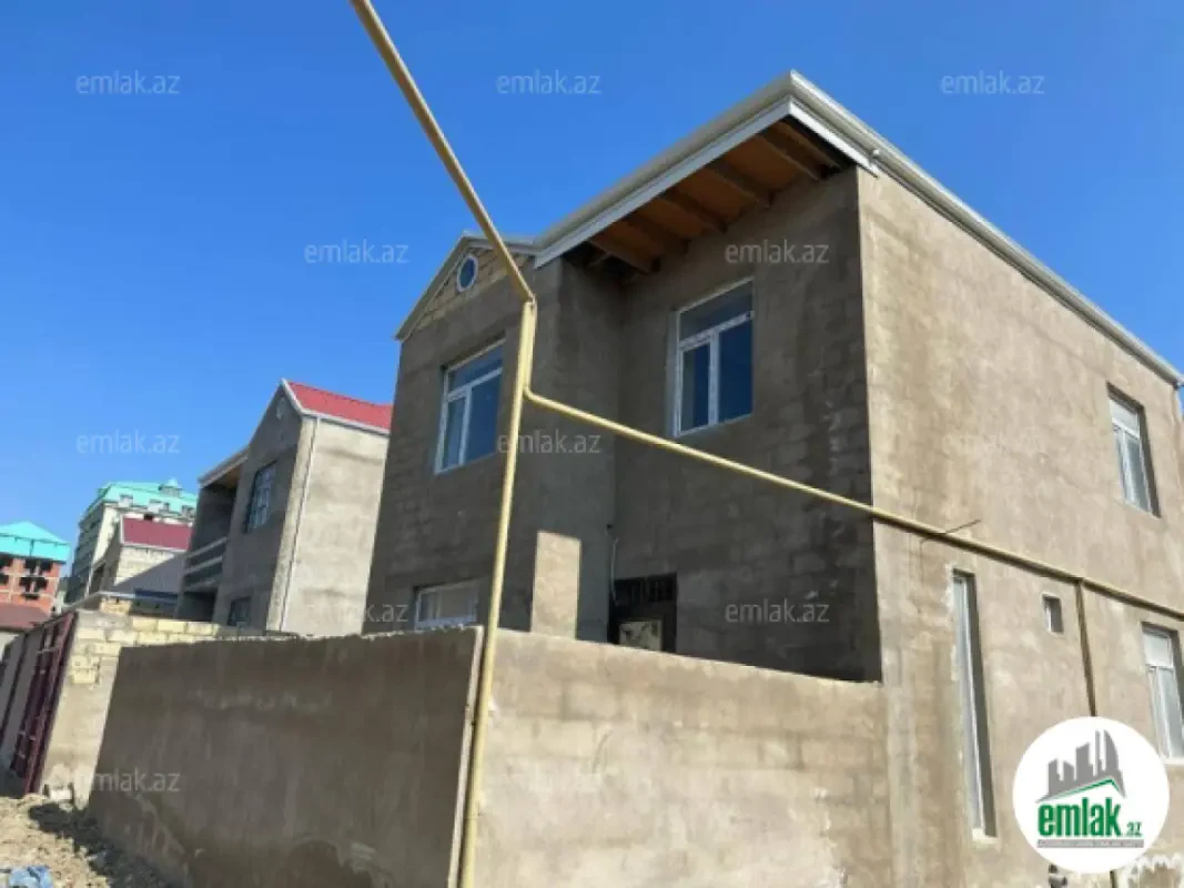 Satılır 4 otaqlı həyət evi 180 m²