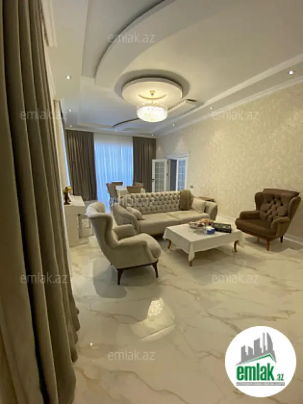 Satılır 4 otaqlı həyət evi 240 m²