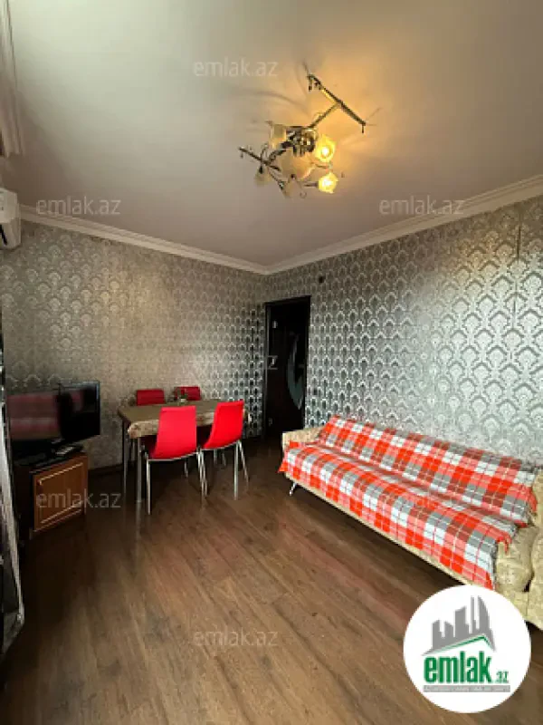 Satılır 2 otaqlı köhnə tikili 55 m²
