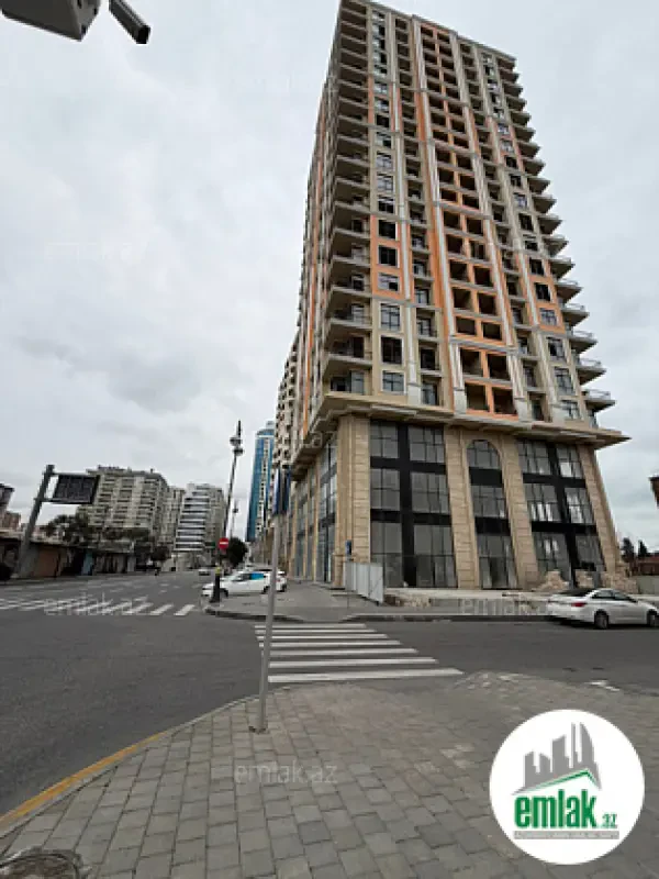 Satılır 3 otaqlı yeni tikili 125 m²