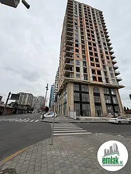 Satılır 3 otaqlı yeni tikili 125 m² — Bakı 3 otaq 125.00 m²
