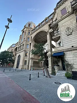 Satılır 3 otaqlı köhnə tikili 100 m² — Bakı 3 otaq 100.00 m²