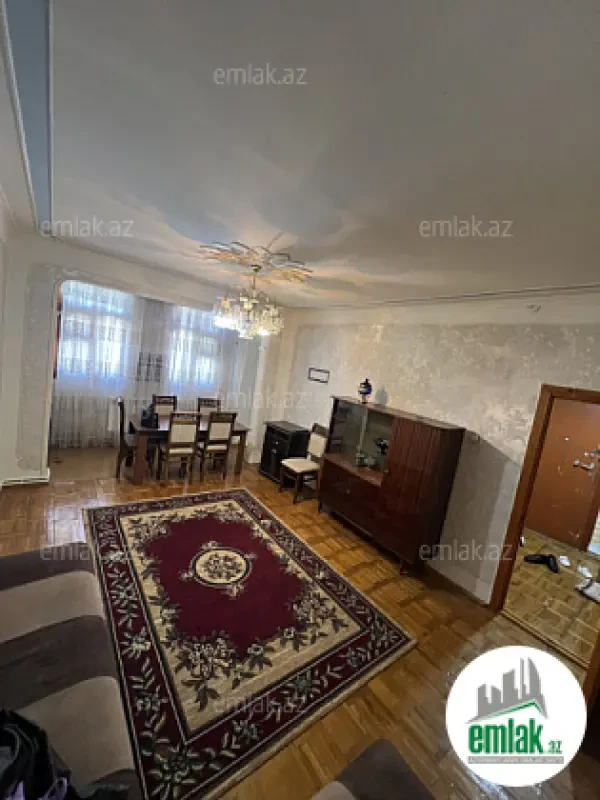Satılır 2 otaqlı köhnə tikili 60 m²