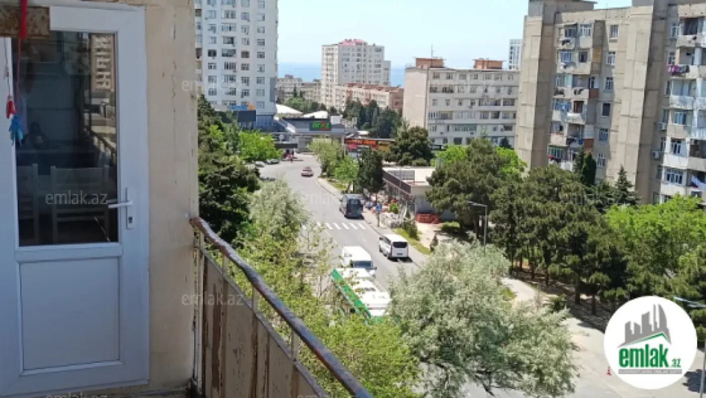 Satılır 2 otaqlı köhnə tikili 60 m²