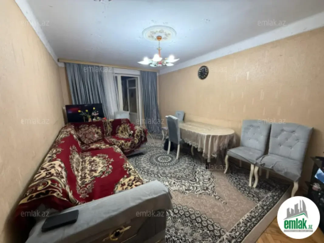 Satılır 2 otaqlı köhnə tikili 50 m²