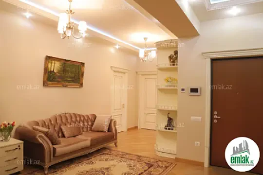 Satılır 3 otaqlı yeni tikili 180 m² — Bakı 3 otaq 180.00 m²