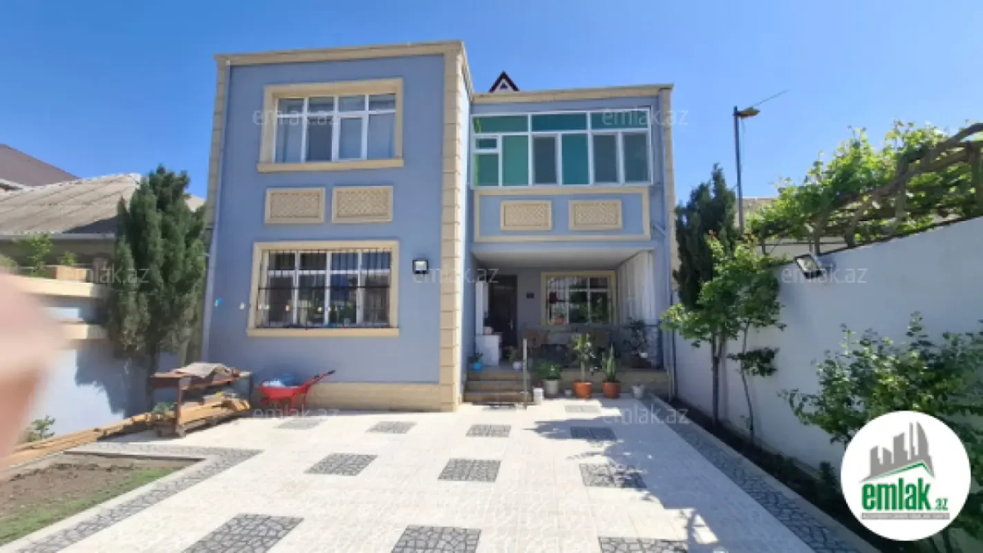 Satılır 5 otaqlı həyət evi 200 m²