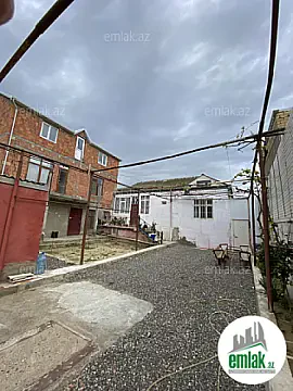 Satılır 7 otaqlı mənzil 180 m² — Bakı 7 otaq 180.00 m²