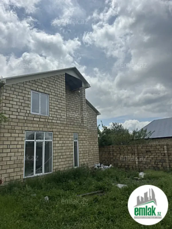 Satılır 5 otaqlı həyət evi 220 m²