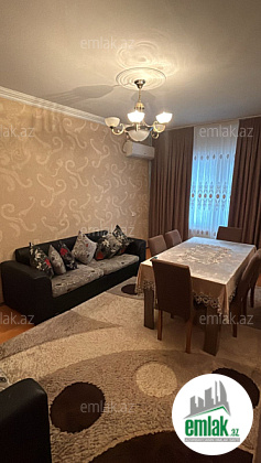 Satılır 3 otaqlı köhnə tikili 90 m²