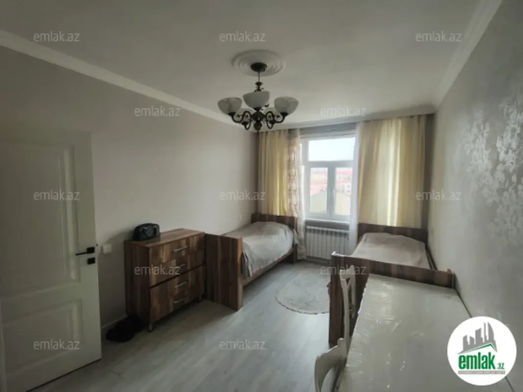 Satılır 2 otaqlı köhnə tikili 54 m²