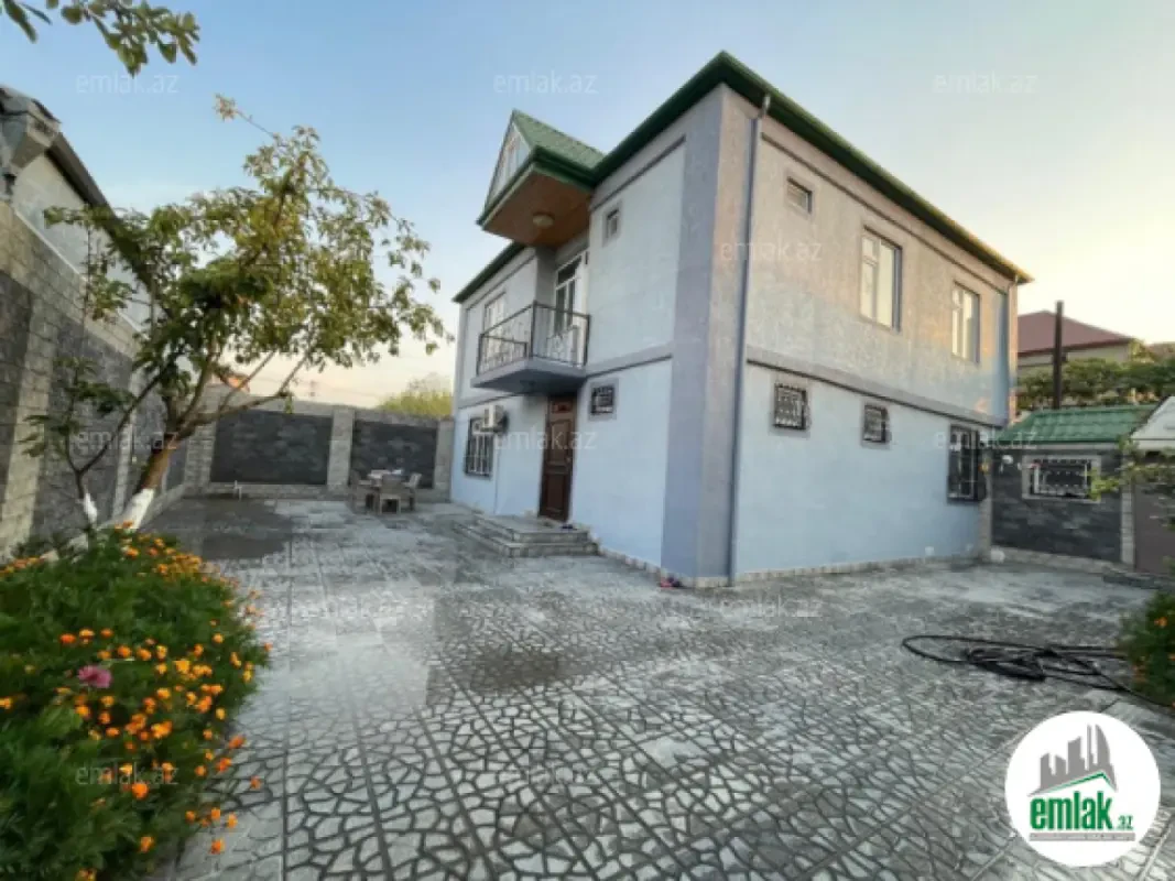 Satılır 6 otaqlı həyət evi 200 m²