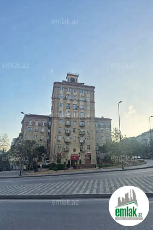 Satılır 3 otaqlı köhnə tikili 90 m²