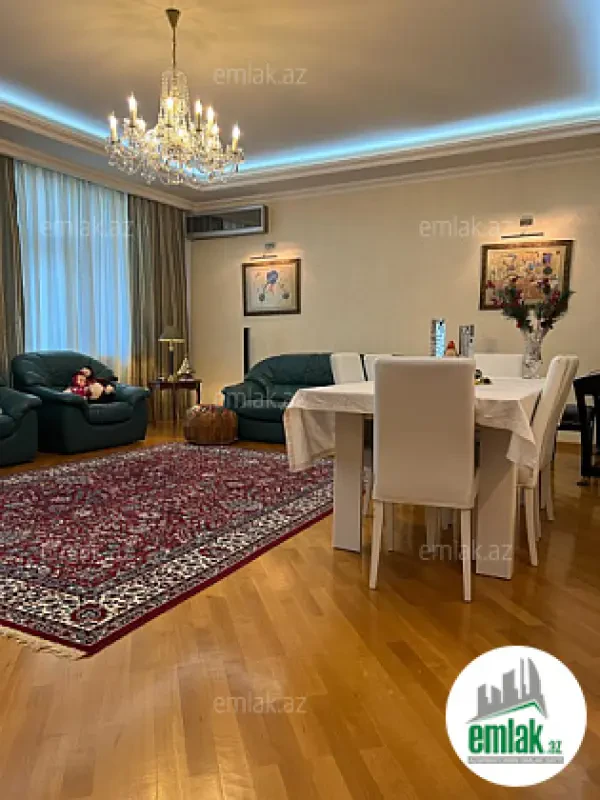 Satılır 3 otaqlı yeni tikili 170 m²