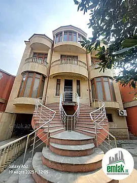 Satılır 6 otaqlı həyət evi 280 m² — Bakı 6 otaq 280.00 m²